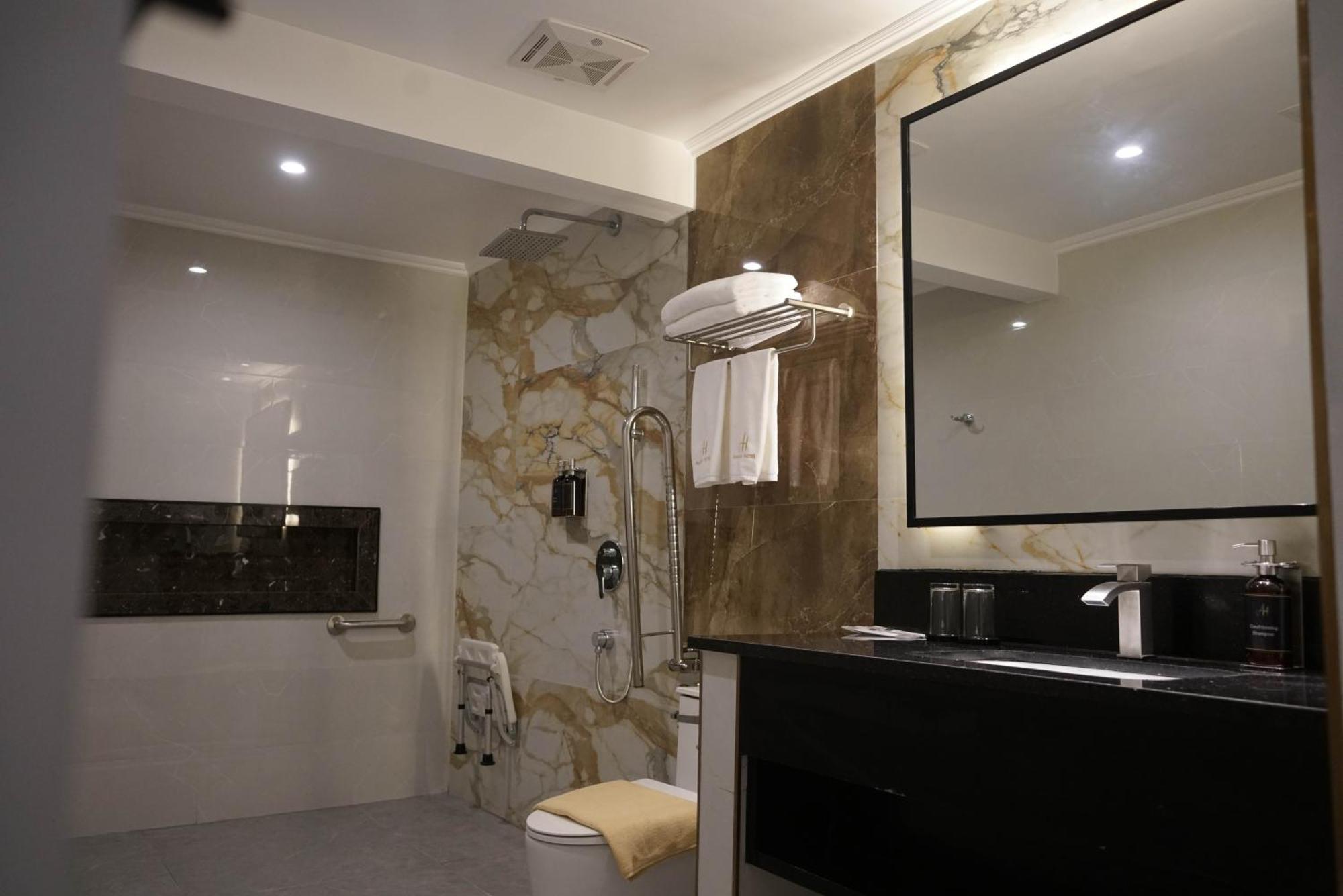 Amarah Hotel Butuan City Exterior foto